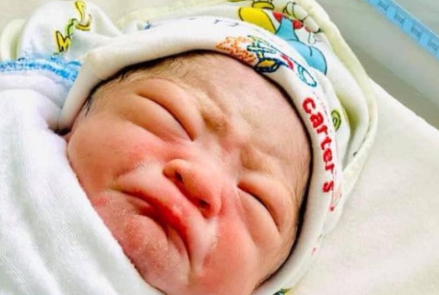 Мајка ставила спирала, но останала бремена – Нема да поверувате како се роди ова бебе (ФОТО)
