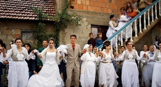 Ова е целиот процес за да земете невеста од Албанија: За услугата се наплаќа оваа цена