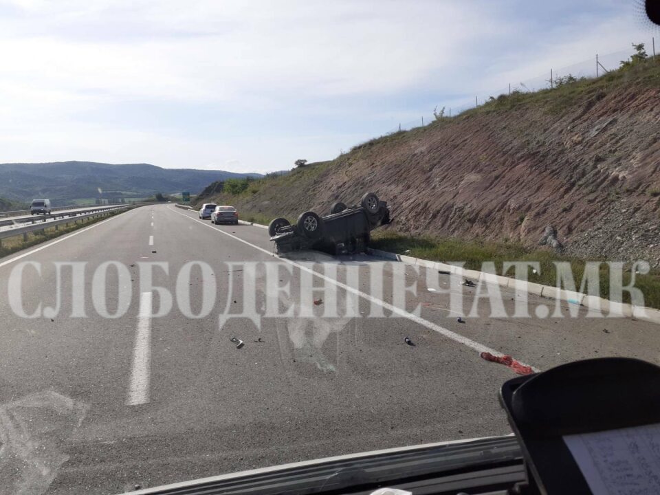 Страшна сообраќајка се случи на автопатот Штип- Скопје (ФОТО)