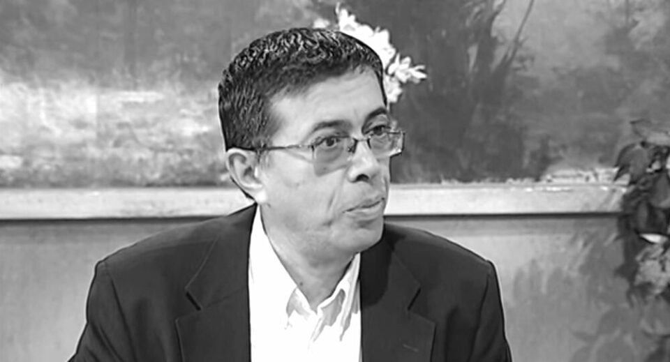 Почина познатиот новинар Александар Васиќ