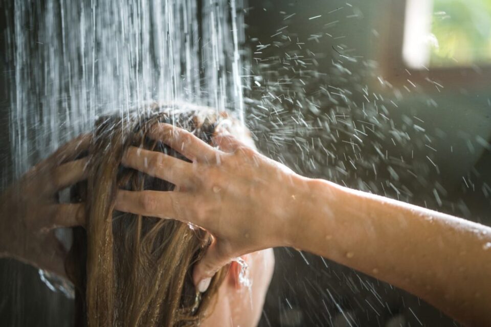Дали се туширате секој ден: Многу е важно искрено да одговорите, барем во себеси-еве зошто