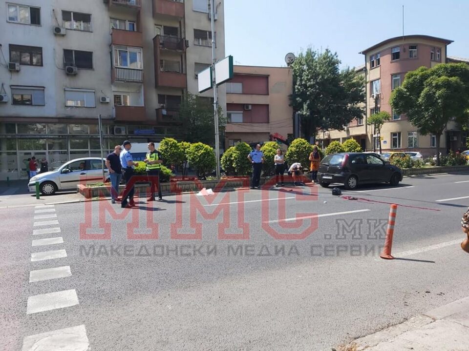 ВОЗНЕМИРУВАЧКО ФОТО: Човек прегазен на пешачки кај „Југодрво“ во Скопје