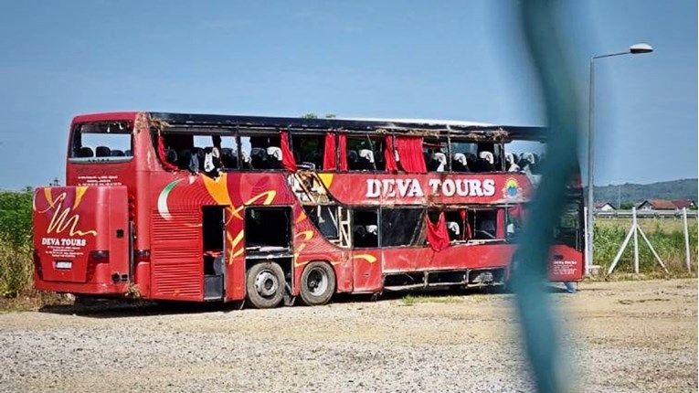 ВИДЕО: Погледнете како изгледа денеска косовскиот автобус после трагедијата во Хрватска