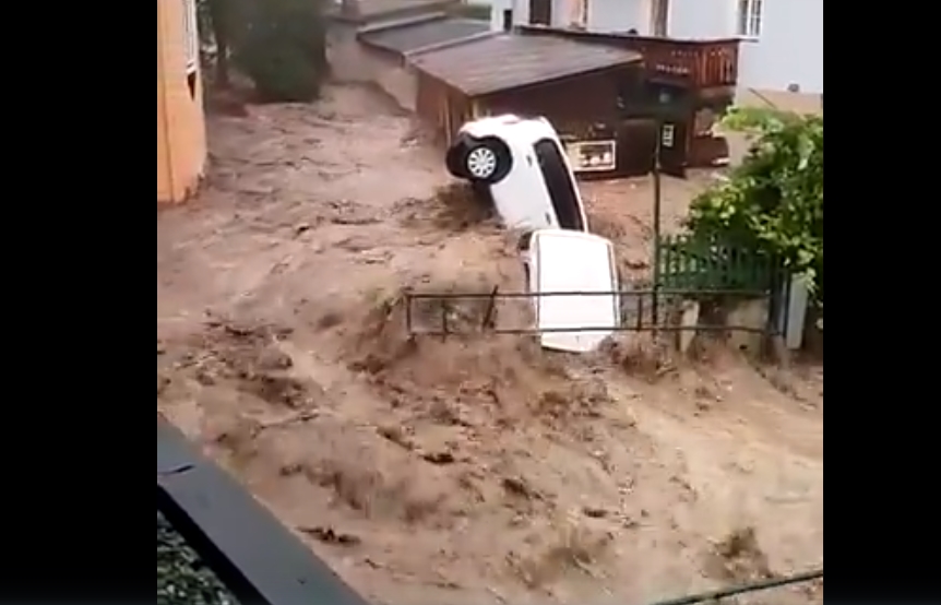 ВИДЕО: „Потоп“ и во Австрија, ситуацијата е напната и драматична