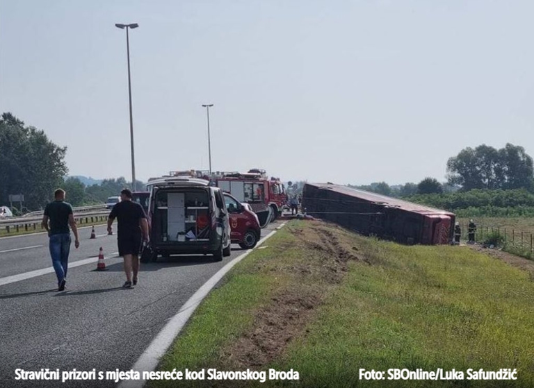 ВОНРЕДНА ВЕСТ: Македонски автобус се преврте во Хрватска, три лица загинаа (ФОТО)