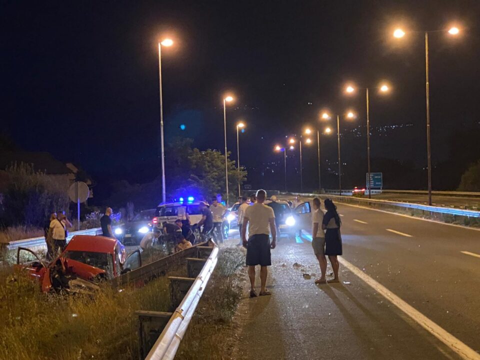 Тешка сообраќајка доцна вечерва во Македонија