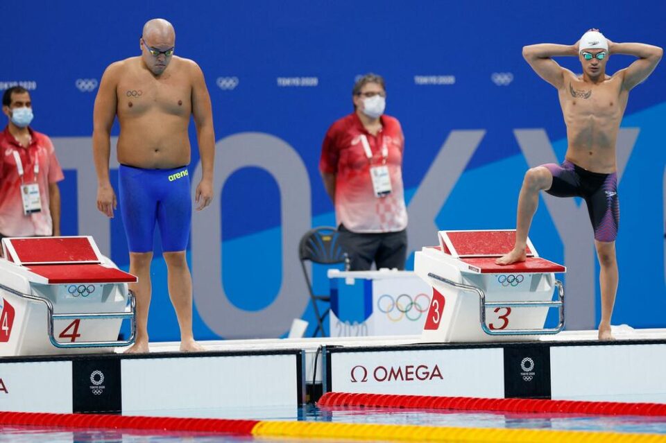 Сите зборуваат за овој олимпиец во Токио: Го „прошета“ големиот стомак во базенот и го воодушеви светот (ФОТО)
