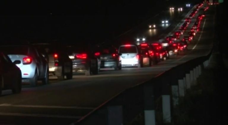 ФОТО: Синоќа се случил огромен сообраќаен метеж на автопатот Струма