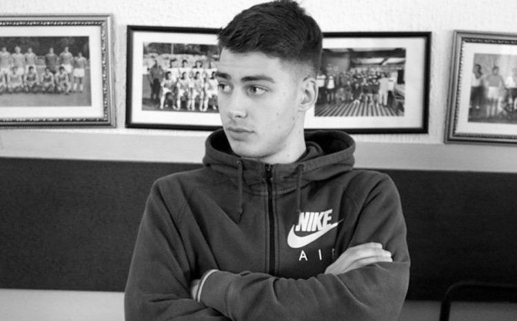 На 1-ви јануари ќе наполнеше 24 години: Од срцев удар ненадејно почина младиот фудбалер Марин Чачиќ