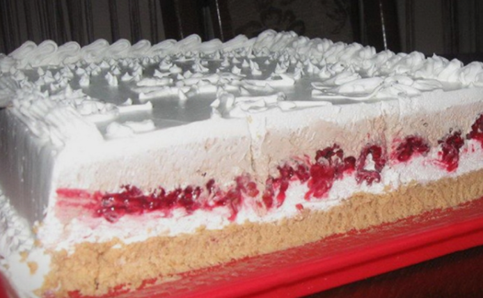 Оваа торта се вика „Мрзлива жена“, кога ќе го прочитате рецептот ќе го сфатите нејзиното име