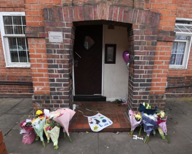 Избодена до смрт на куќниот праг: Почина младата Марина, четири деца останаа без мајка- трагедија во Британија