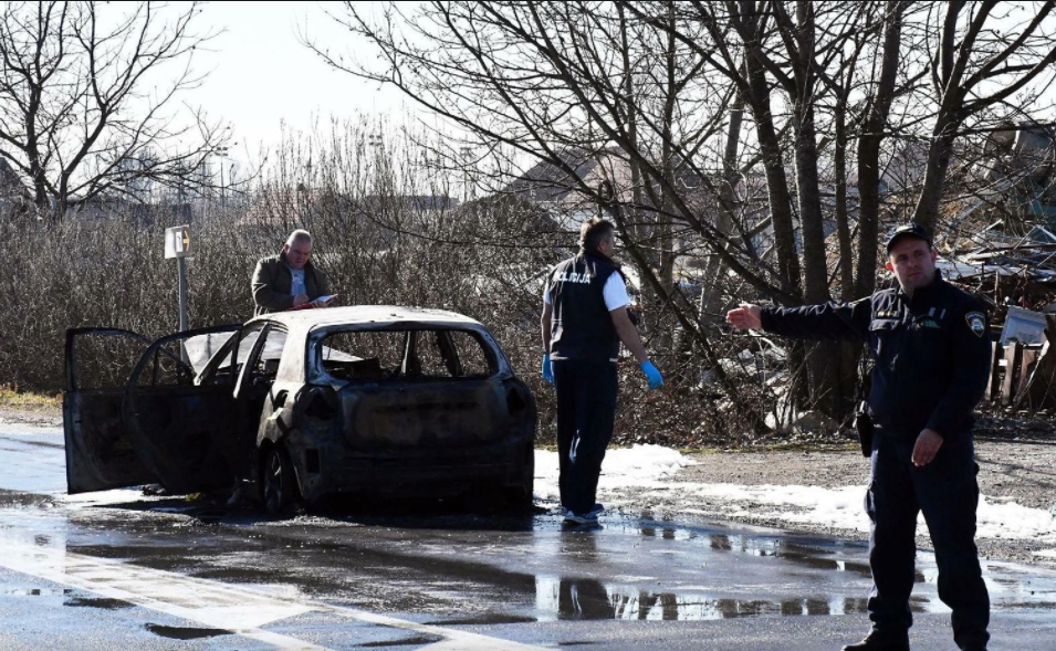 ФОТО: Жена за малку ќе настрадаше откако запалила цигара во кола во која истекувал плин