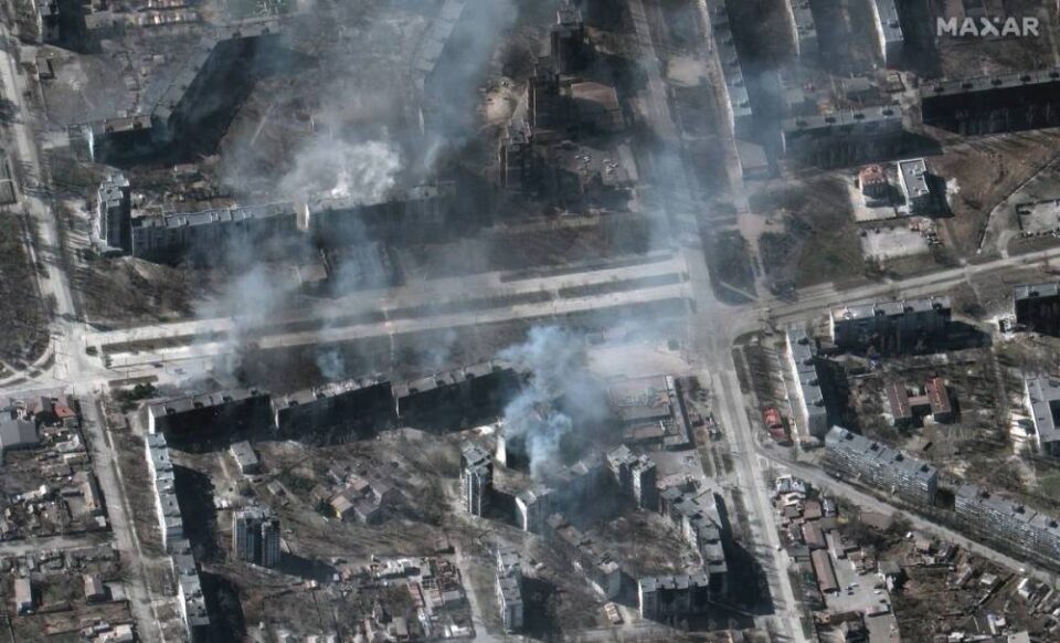 Градот изгледа страшно: Пристигнаа нови сателитски снимки од Мариупол (ФОТО)