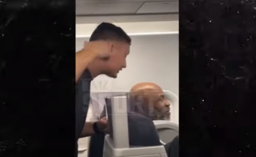 Мајк Тајсон претепа пијан патник во авион (ВИДЕО)
