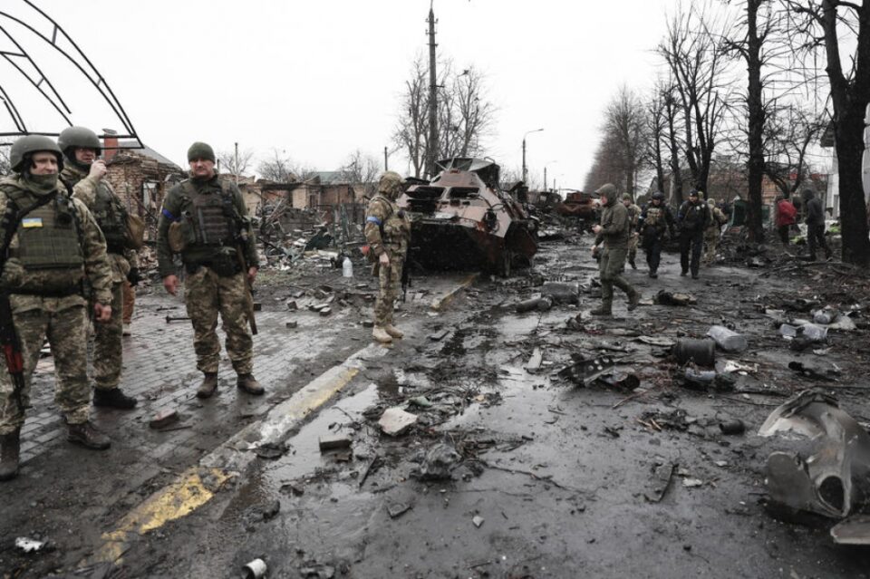 РУСИТЕ ТВРДАТ: Ова се вистински докази за масакрот во Буча, руската војска нема врска со тоа