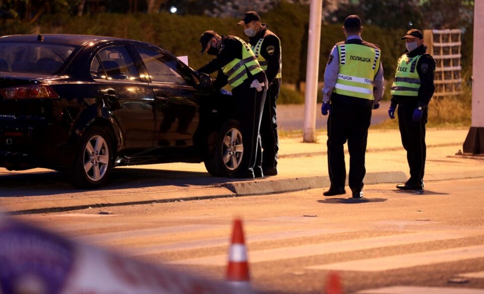 Македонската полиција казнува за нешто кое речиси сите го имаме на автомобилите