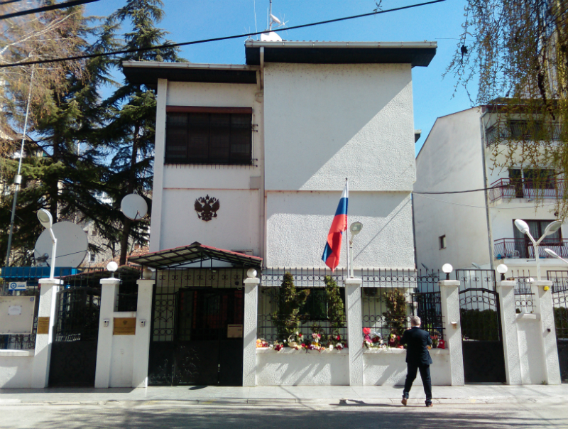 Руската Амбасада во Скопје излезе со реакција откако денеска беа протерани уште 6 руски дипломати од Македонија