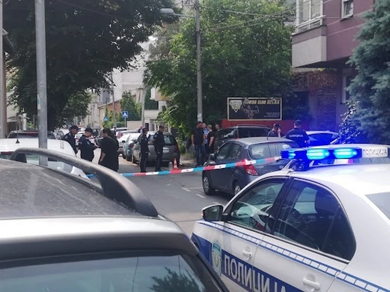ФОТО: Маж нападна жена, ПА СИ ГО ОДЗЕДЕ ЖИВОТОТ на аголот од улиците Тетовска и Крушевачка во Белград