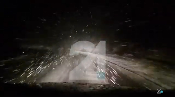 ВИДЕО: Интензивни врнежи од снег вечерва на овој патен правец во Македонија