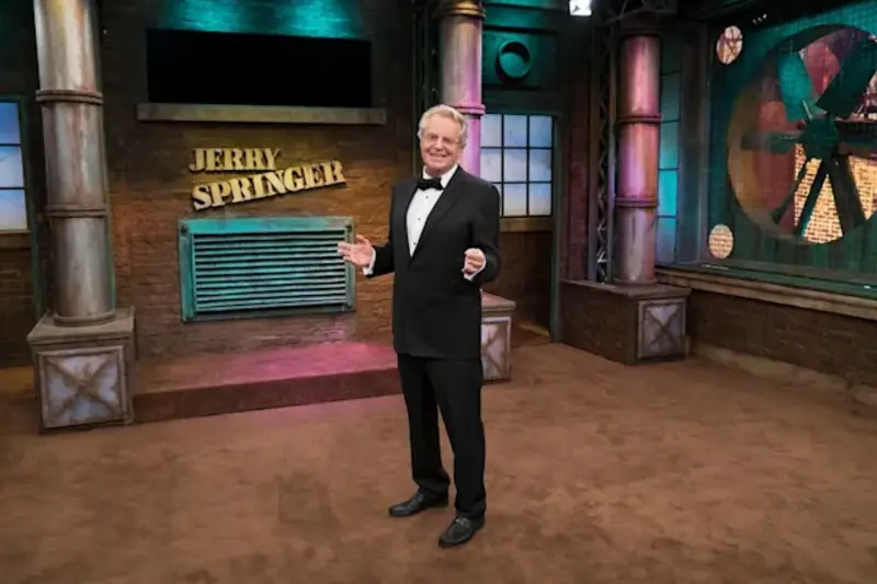 Почина американскиот водител на ток-шоу Џери Спрингер