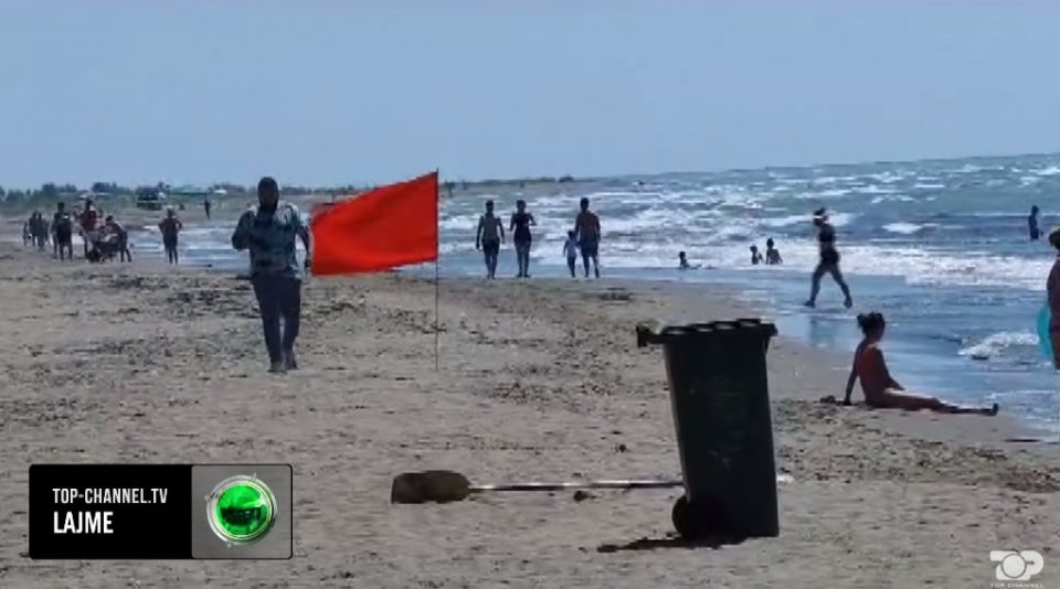 ПРВИ ФОТОГРАФИИ И СНИМКИ ОД МЕСТОТО: Татко и две деца на возраст од 13 и 15 години се удавија во Албанија (ФОТО+ВИДЕО)