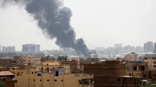 Едно дете за чудо го преживеало падот: Девет лица загинаа вечерва откако авион „Антонов“ се сруши во Судан