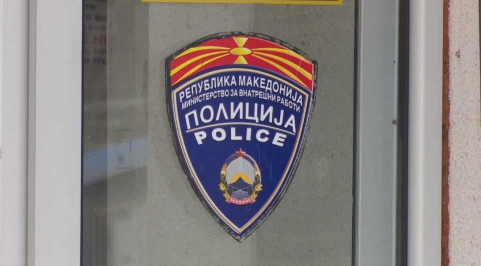 Маж во Скопје ја пријавил 14 години помладата сопруга во полиција