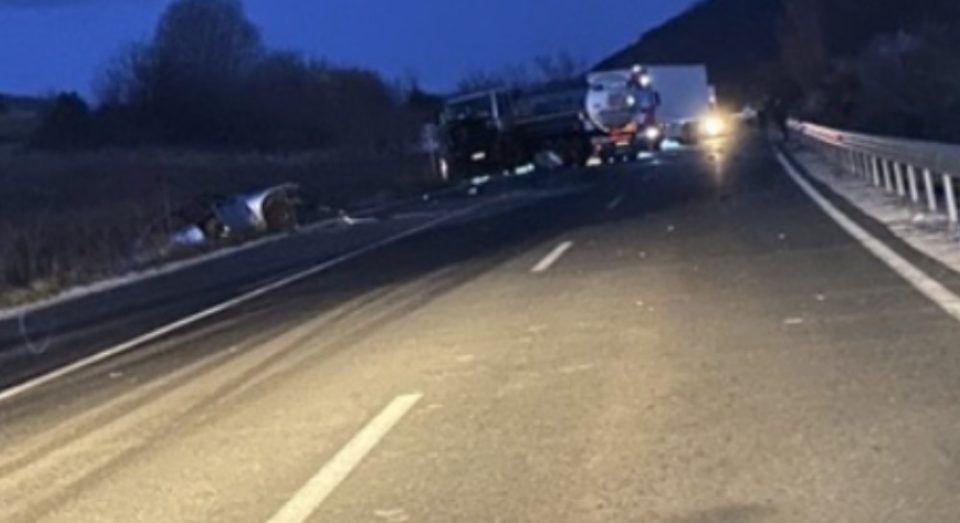 Тешката сообраќајка која вечерва се случи во Македонија за жал е со СМРТНИ ПОСЛЕДИЦИ – загина 29 годишно момче