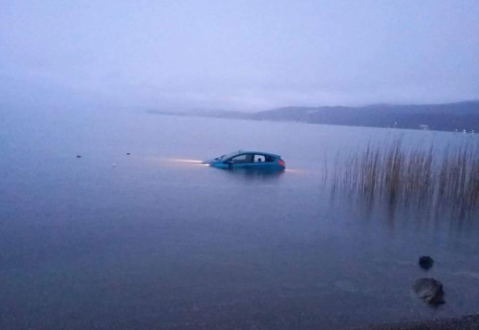 Автомобил утрово излета во водите на Охридското Езеро