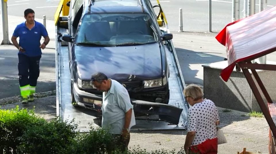 (фото) СРАМНА ПРЕСУДА за 27 годишниот Кристијан кој помина на црвено и беа покосени мајка и бебе на клупа во Загреб