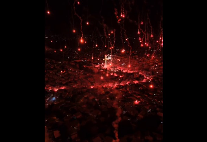 Досега нешто невидено: Комити синоќа го запалија небото над Драчево по повод големиот празник Велигден! (ВИДЕО)
