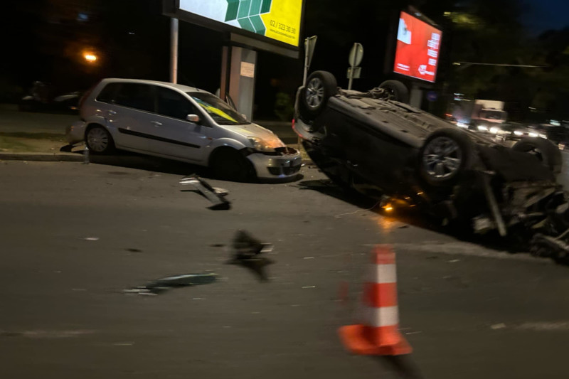 НАЈНОВА ВЕСТ: Страшна сообраќајка пред малку во Скопје (ФОТО)