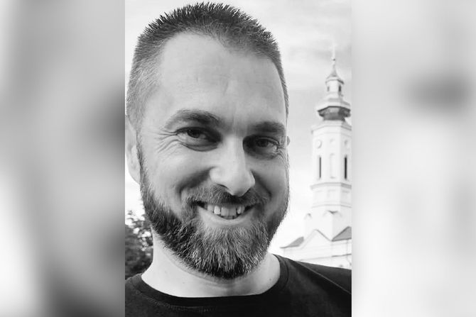 Беше омилен меѓу учениците: Ненадејно почина 39 годишниот професор Александар