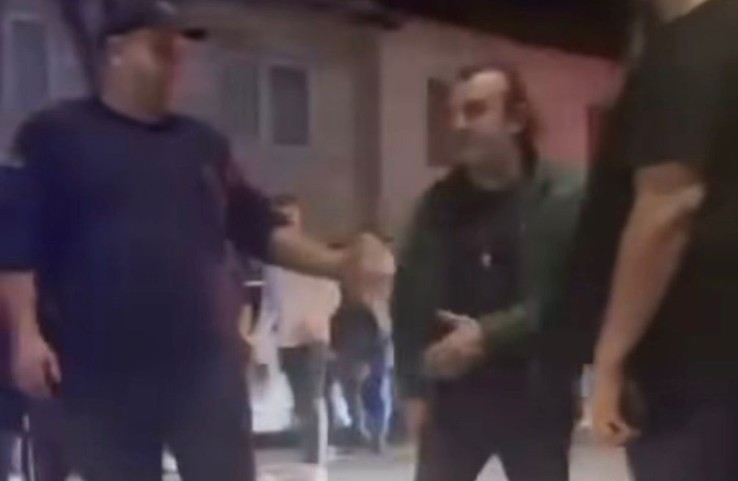 Се појави фотографија од апсењето на Аца Лукас ноќеска во Кавадарци (ФОТО)