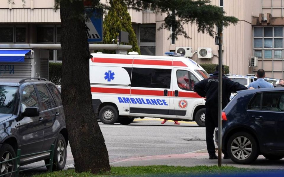 ШЕСТ ДЕНА СЕ БОРЕШЕ ЗА ЖИВОТ: Почина 19 годишен студент кој падна од 4 спрат од Студентски дом во Котор
