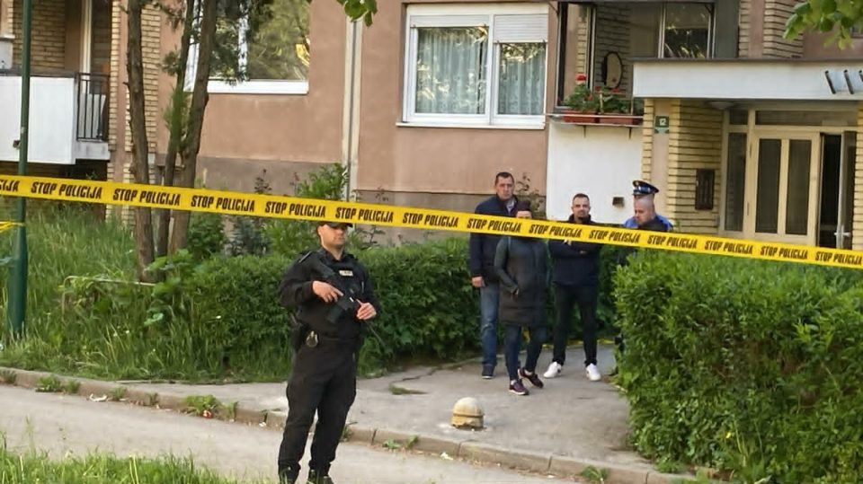 КРВАВ ПРВИ МАЈ: Маж ја уби партнерката, го застрела шурата и избега со детето – специјалци го бараат, ужас во регионот
